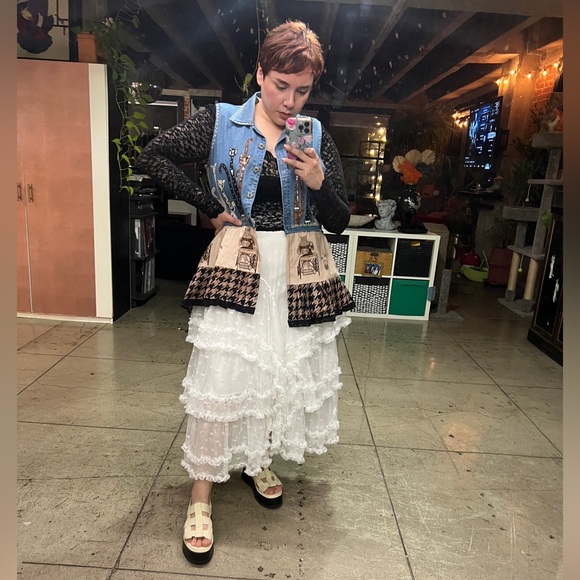 452B. Mesh Lace Ruffled Midi Skirt - Picture 7 of 9